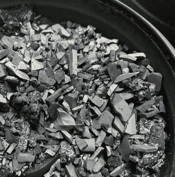 SiC वृद्धिमा अदृश्य बाधा: किन 7N बल्क CVD SiC कच्चा माल परम्परागत पाउडर प्रतिस्थापन गर्दैछ